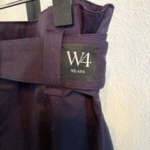 we-ar4 Women’s The Crosby Pant with paper bag waist and belt. Navy size M